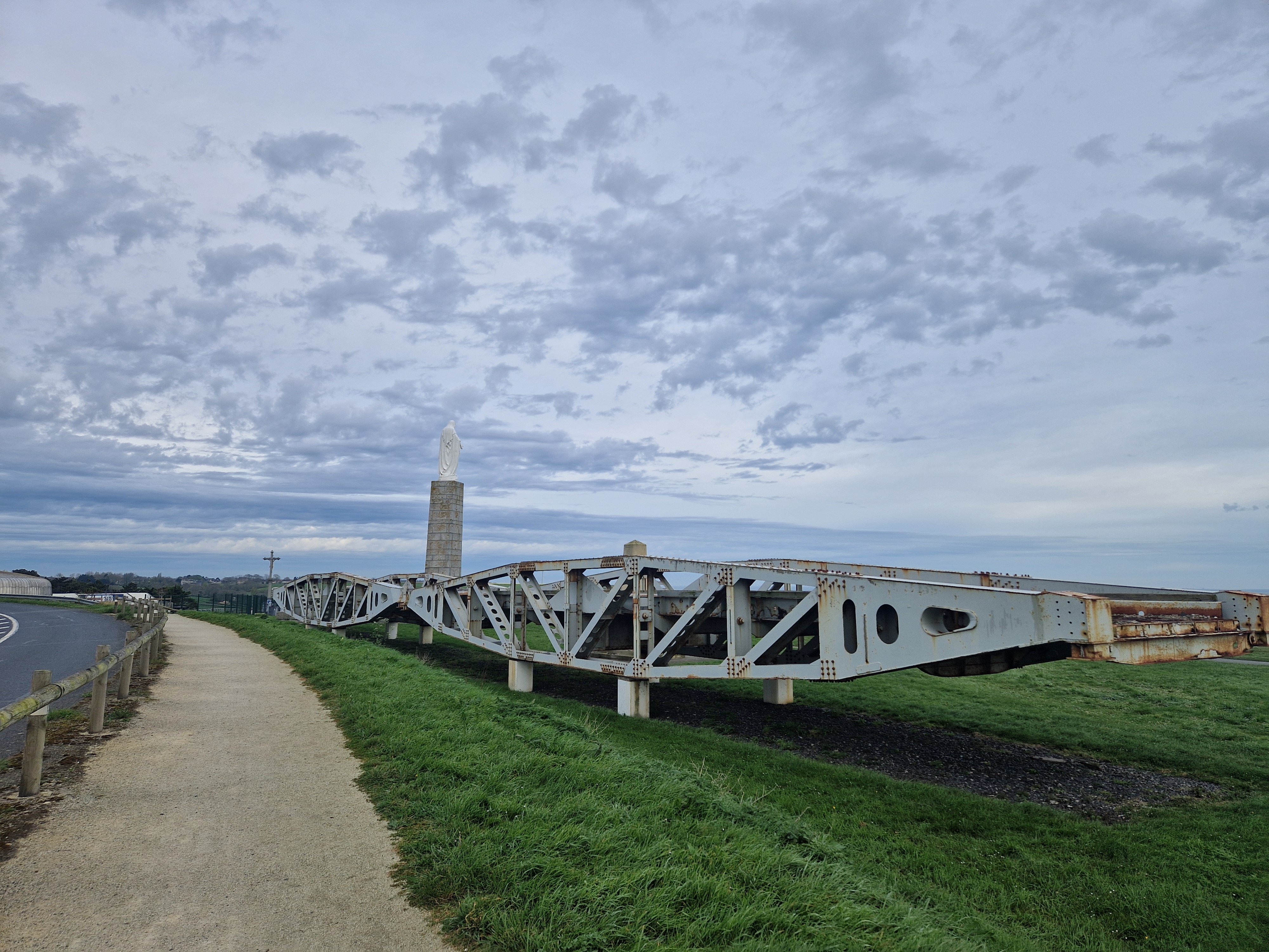 Normandy Way Cycle Path